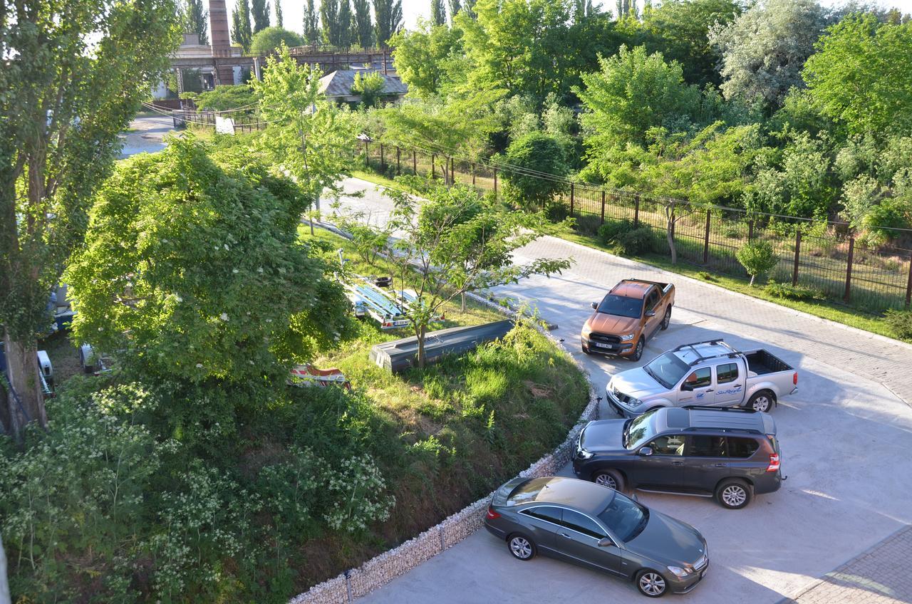 Hotel Nemo Brăila Exteriér fotografie